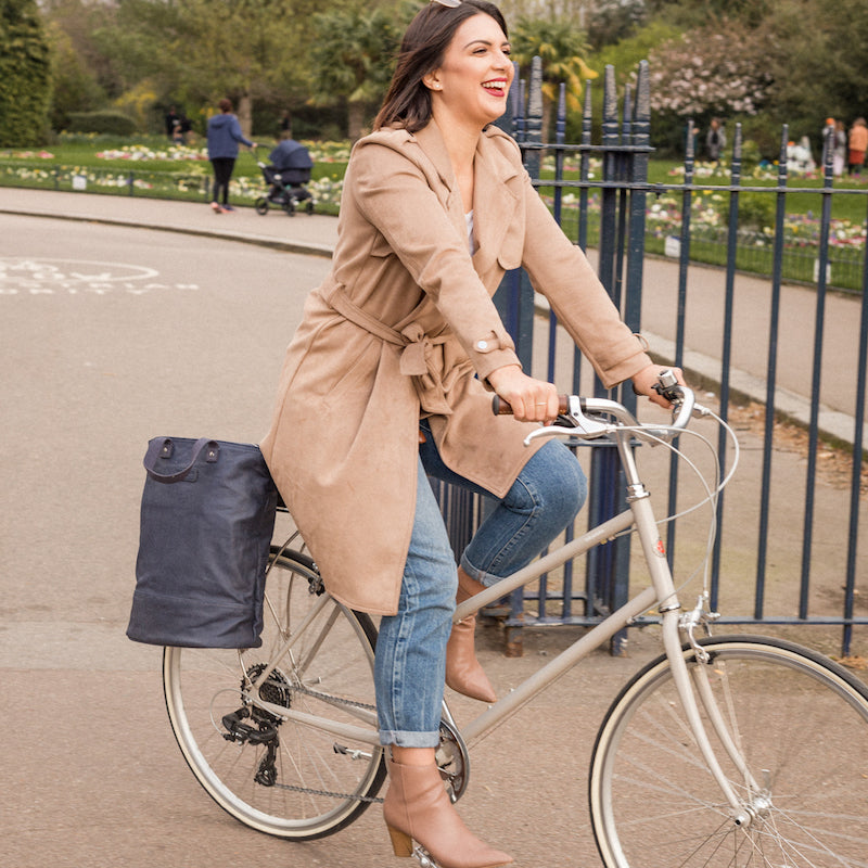 Navy canvas cycling bag on bicycle